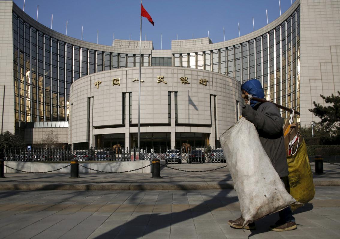 China orders foreign banks to hold yuan 4.jpg