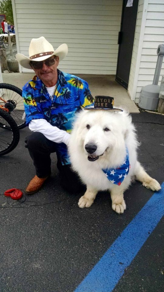 Duke the mayor3.jpg