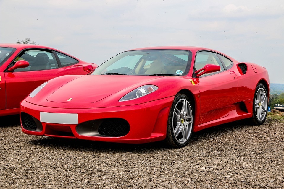 ferrari.jpg