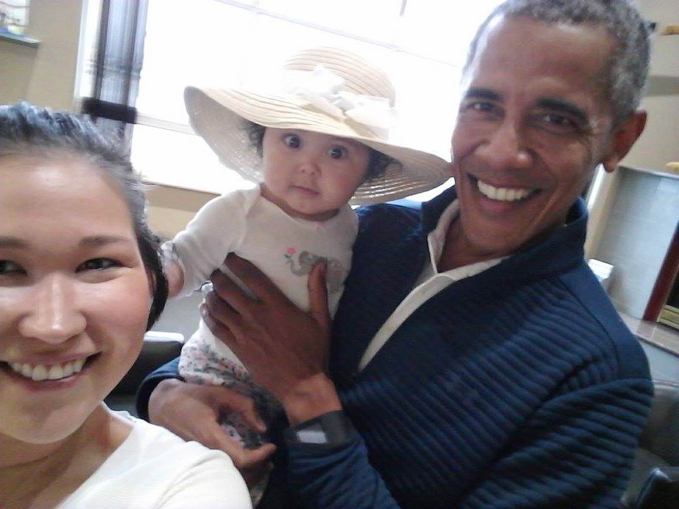 mother and baby met Obama1.jpg
