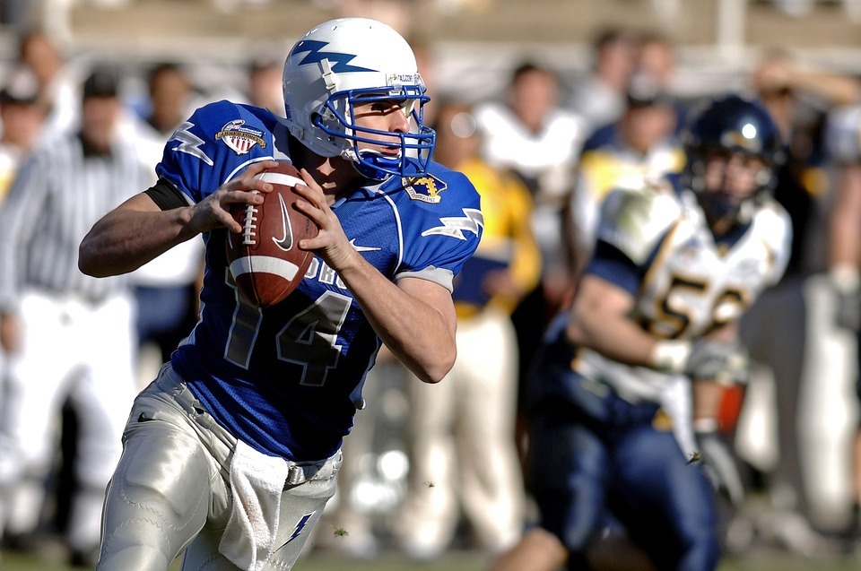 quarterback-67701_960_720.jpg