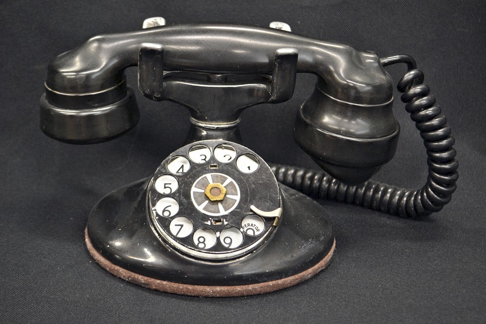 rotary phone.jpg