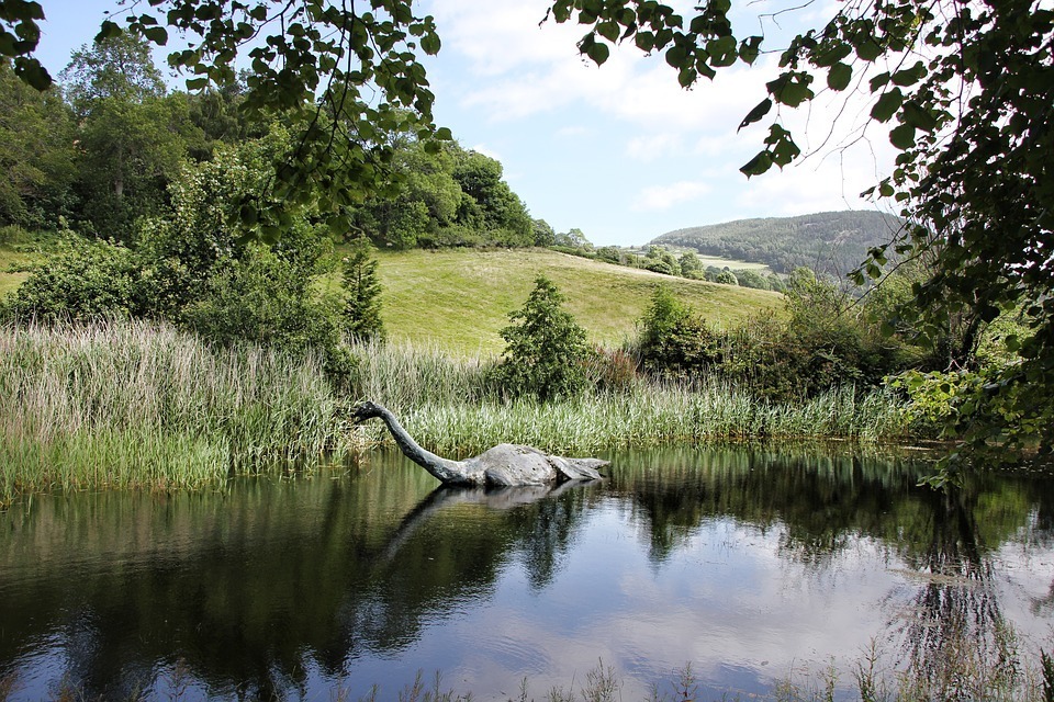 scotland-Nessie.jpg