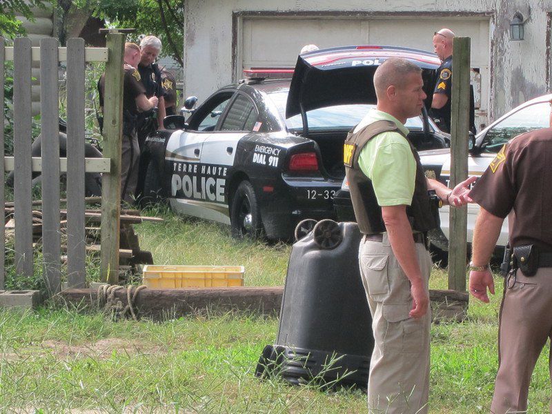 stolen police car1.jpg