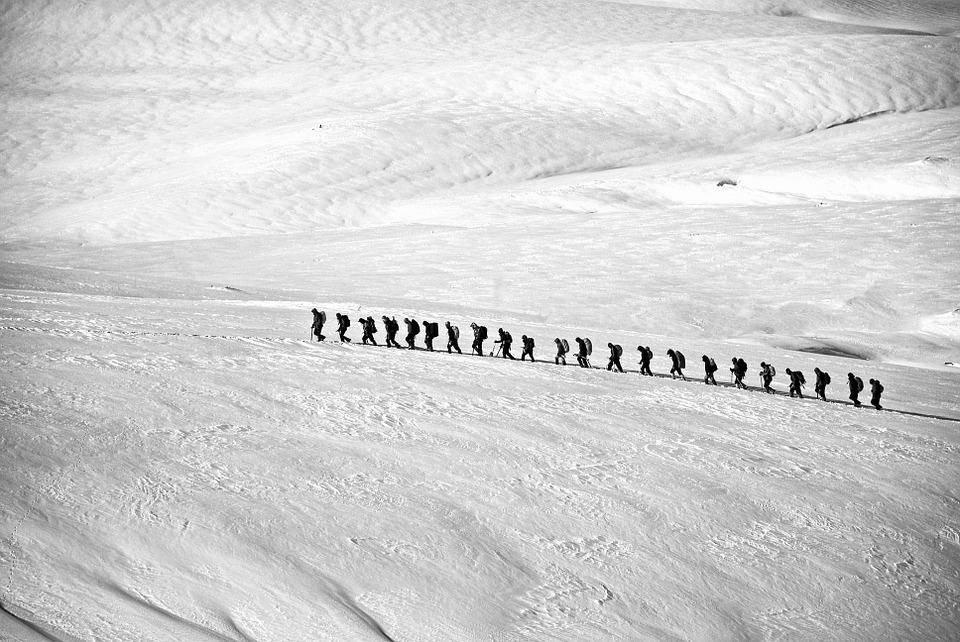 trekking-299000_960_720.jpg