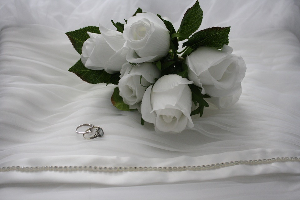 wedding bouquet rings.jpg